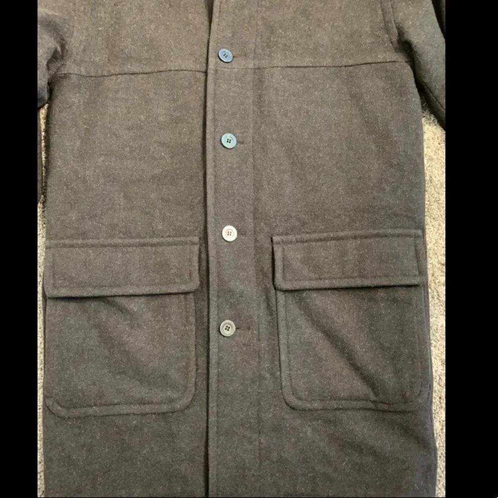 Joseph & Lyman wool coat. Size small - Picture 3 of 6